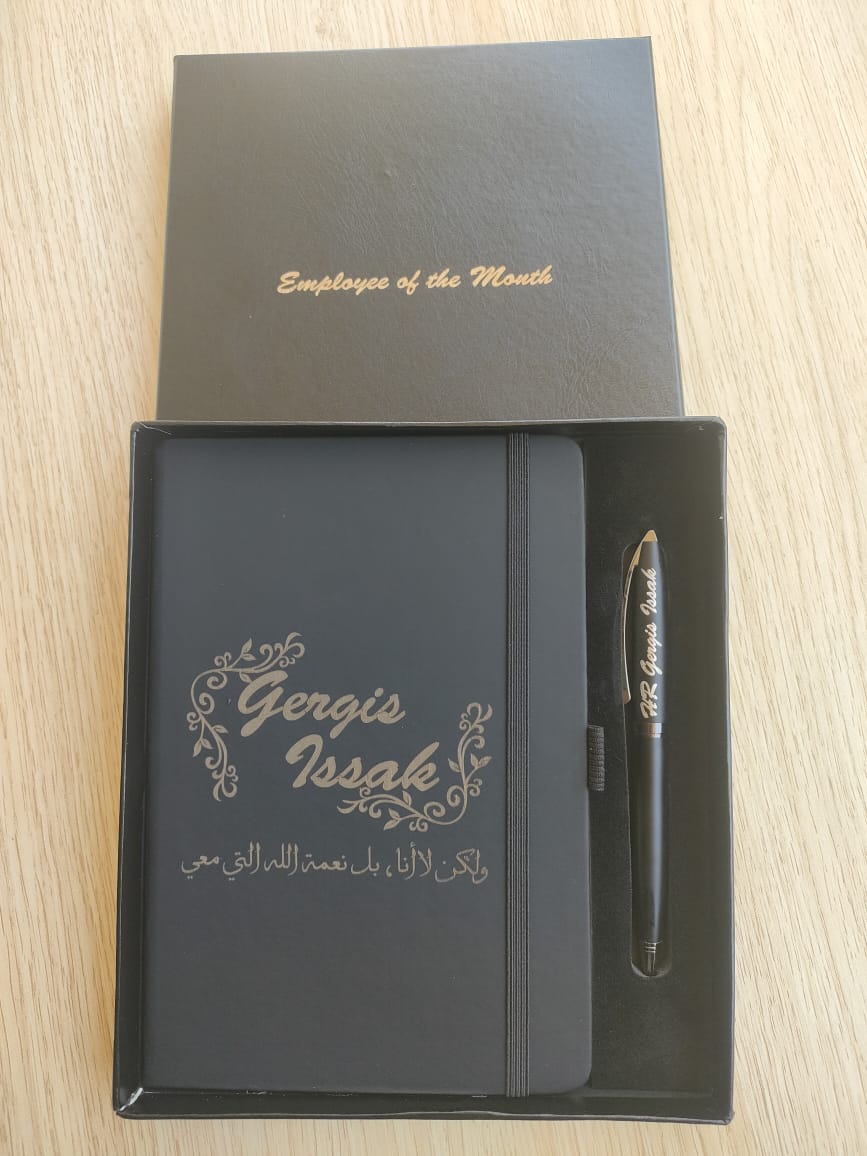 Imported from: https://d2j6dbq0eux0bg.cloudfront.net/images/7874434/products/829394025/5708372043.jpg
